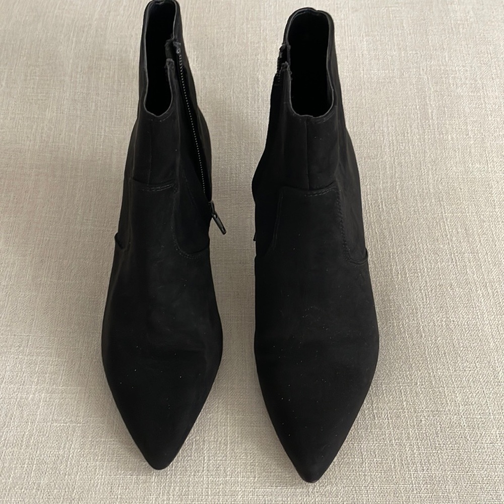Suede ankle style kitten boots